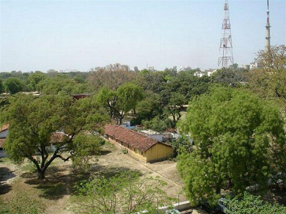 Hotel Vaibhav Varanasi Exterior foto